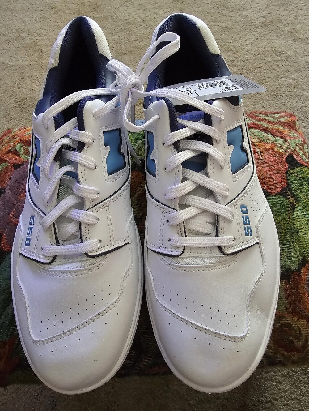 New Balance 550 White & Blue Sz 10.5 GOLF Sneakers SMALL Ding ON ONE SHOE